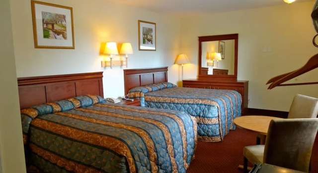 Четырёхместный люкс Whispering Pines by Hotel O White stone VA