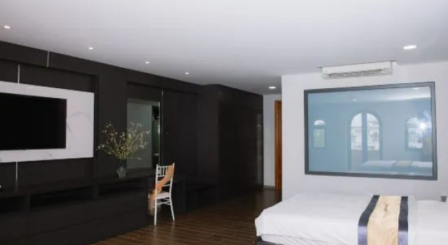 Четырёхместный номер Standard Golden Central Hotel