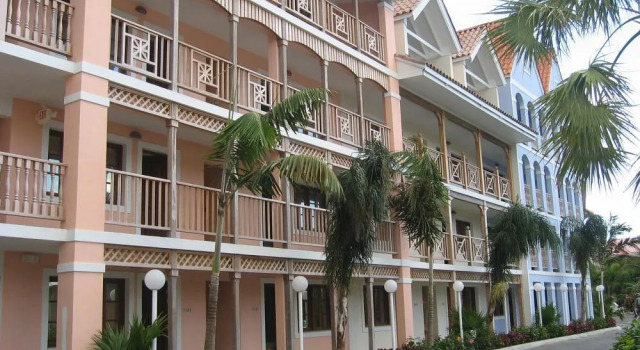 The Marlin at Taino Beach Resort & Clubs, Book Resort Hotels in Grand Bahama with a Pool, Swimming Pool
