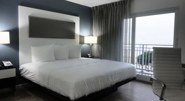 Двухместный номер Standard с балконом и с красивым видом из окна Lotus Boutique Inn and Suites