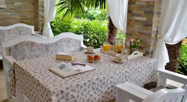 Апартаменты Цокольный этаж Villa Amalia Apartments