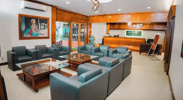 Hotel Palmyra Grand Inn