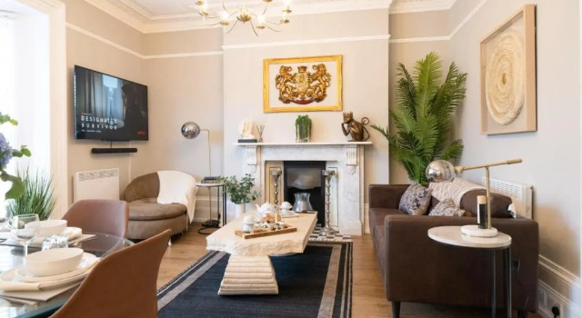 Апартаменты The Regal Apartment