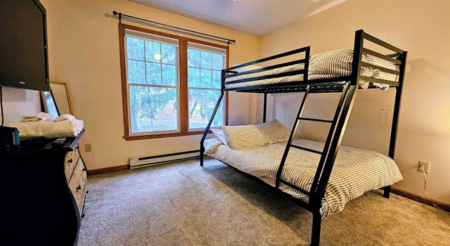 Summit Serenity by Avantstay Central Location w/ Mountain Views & Deck