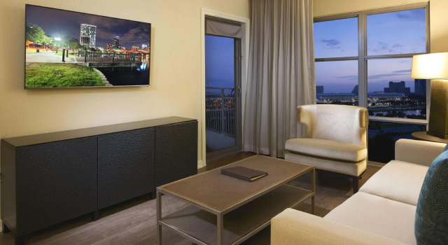 Двухместный люкс с кухней c 1 комнатой Hilton Grand Vacations Club Las Palmeras Orlando