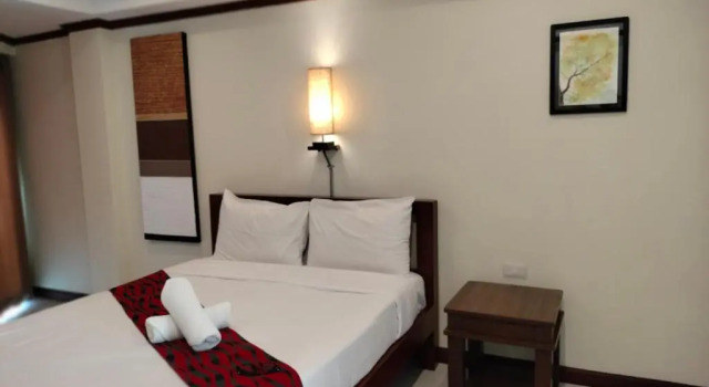 Номер Deluxe с балконом и с красивым видом из окна Khon Kaen Orchid Hotel