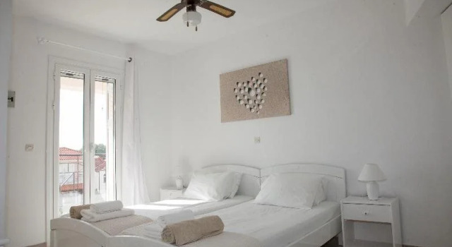 Cavaliere Houses