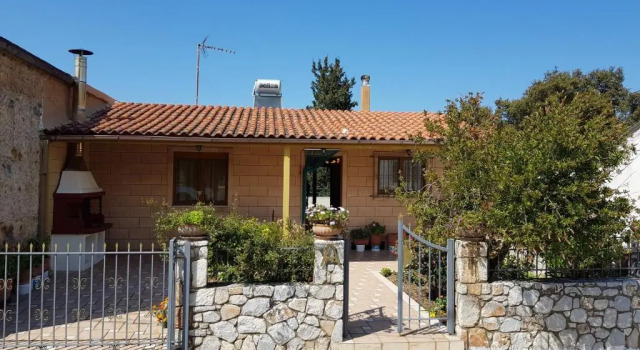 Апартаменты Eftihia's Traditional House