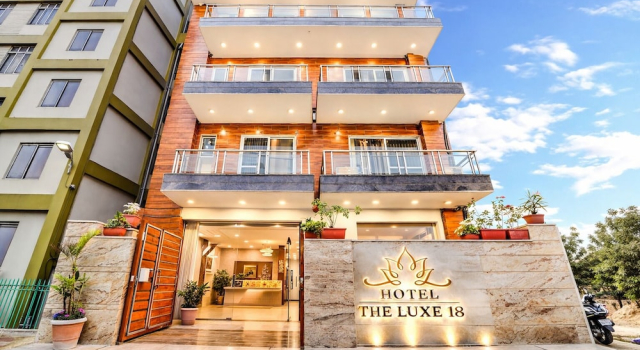 Hotel The Luxe 18
