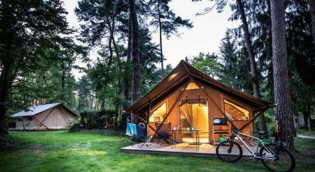 Тент Camping La Pinède