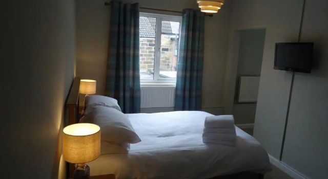Четырёхместный номер Standard Royal Oak Hotel