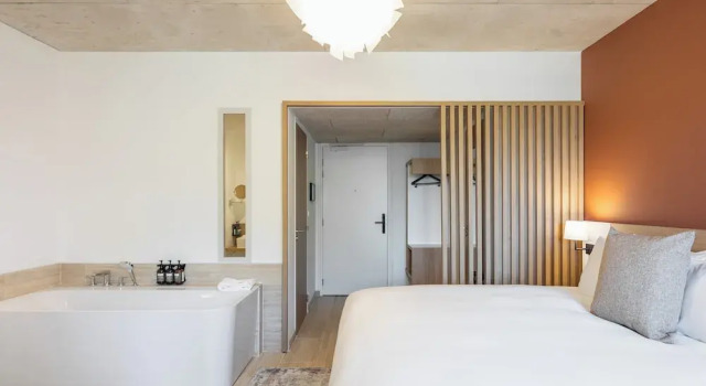 Двухместный номер Premium с балконом voco Beaune , Cité des Vins by IHG