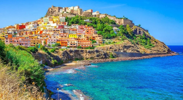 Domus De Pedra Pertunta, Book Lejlighed Hoteller i Costa Paradiso med parkering, Parkering