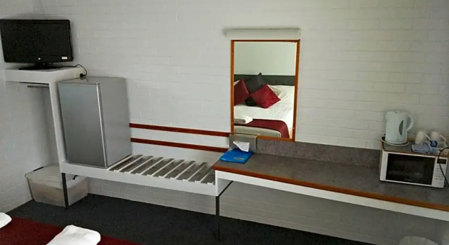 Трёхместный номер Deluxe с видом на бассейн Arkana Motel Maryborough, SureStay Collection by Best Western