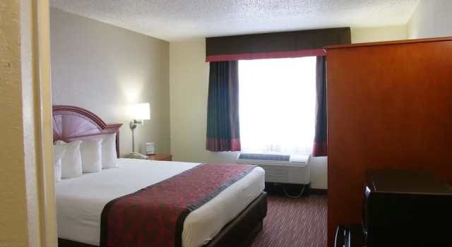 Двухместная студия люкс Baymont by Wyndham Louisville East