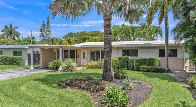 Shangri-la 3 Bedroom Home by RedAwning