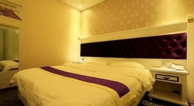 Shangjing Hotel(尚景大酒店(桂林电子科技大学金鸡岭校区店）), Забронировать Отель Отели Гуйлинь 3 звезды, 3*