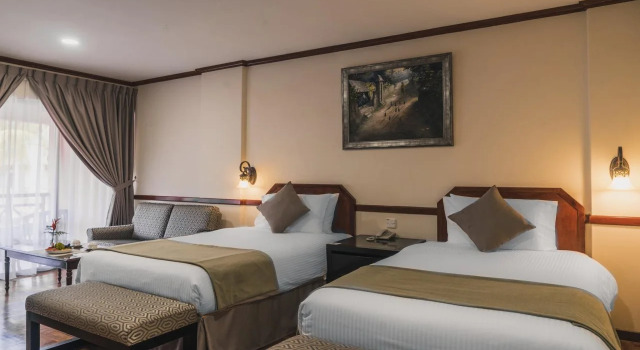 Shah's Village Hotel