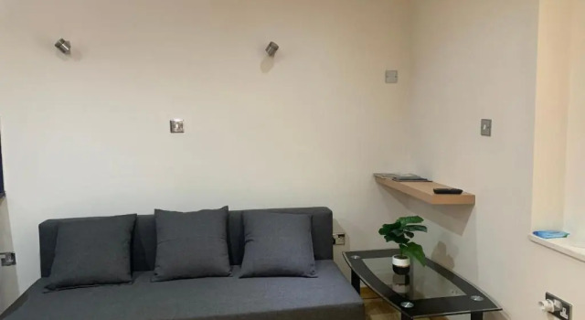 Theodoros Apt.22