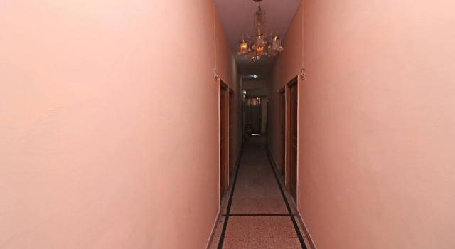 OYO 26791 Hotel Amar Palace