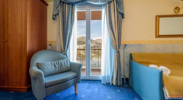 Семейный номер Standard с видом на озеро Hotel Kastoria in Kastoria City