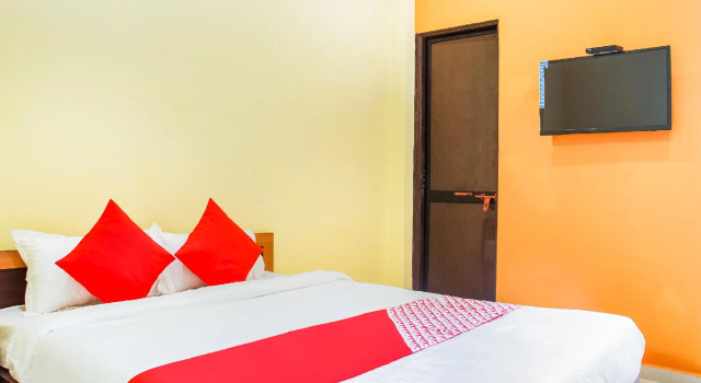 OYO Flagship 60781 Hotel Rm, Забронировать Отель Отели штата Махараштры 3 звезды, 3*