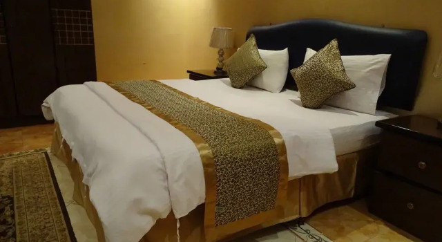 Comfort Inn Suites Riyadh, Buchen Sie Hotel Riad 