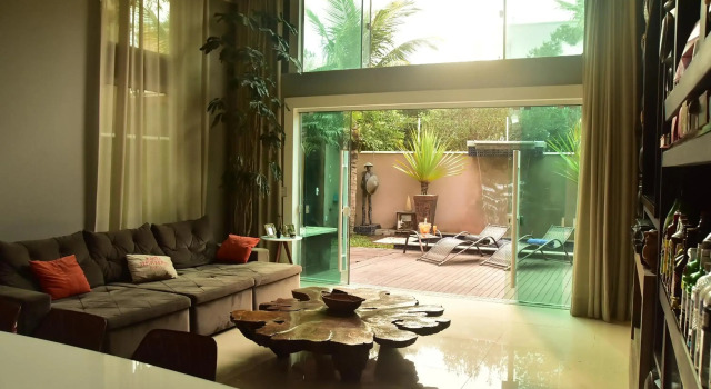 Lindas casas com piscina poucos metros do mar para 18 pessoas, Забронировать Отель Бомбиньяс Санта-Катарина
