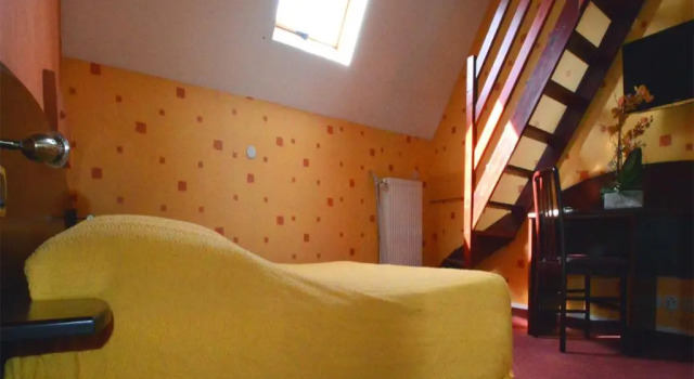 Четырёхместный номер Standard Мансарда Hotel Le Saint Vorles