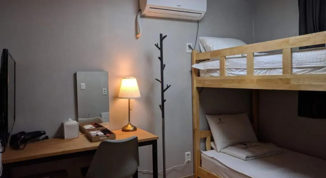 Двухместный номер Standard с видом на город Backpackers In Yeosu