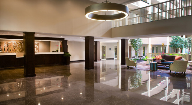 Embassy Suites by Hilton Philadelphia Airport, Забронировать Отель Филадельфия Philadelphia Metropolitan Area, рядом с John Heinz Refuge Trailhead