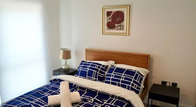 1 Bed Apartment- Sleeps 2, Parking, Pets Allowed, Varaa Huoneisto Asunnot kohteessa Merseyside, Huoneisto