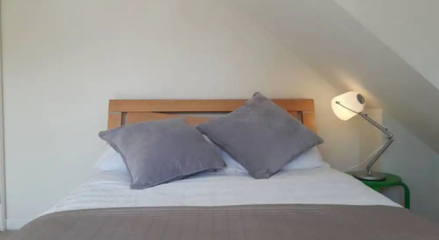 Modern 2 Double Bedroom Flat Near Gloucester Road