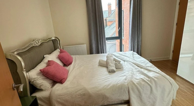 Tony's Court, Beautifully Furnished 2bedrooms Flat, Varaa Huoneisto Asunnot kohteessa Merseyside, Huoneisto