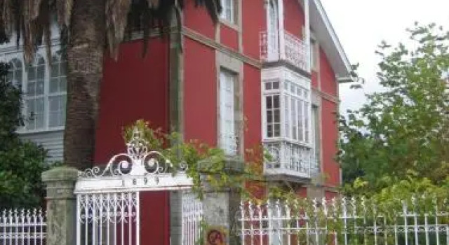 Hotel Rural Casa Roja, Брондау Қонақ үй Cadavedo Costa Verde, Playa del Churin жанында