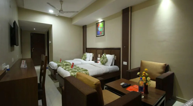 OYO 8084 Hotel Kingston, Rezervovat Hotel Hotely v Gujarat s parkováním, Parkování