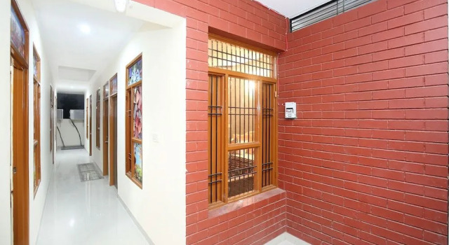 OYO 12745 Hotel Red House