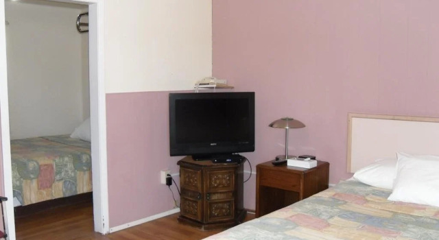 Hotel Bethel - Fort MacLeod, AB