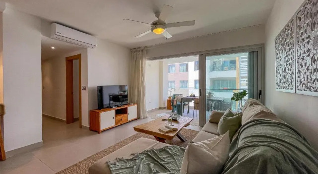 Апартаменты Luxurious Pent House Steps From The Beach. C4