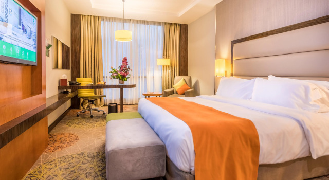 Holiday Inn Jeddah Gateway by IHG, Забронировать Отель Отели Джидды 4 звезды, рядом с Международный выставочный и конгресс-центр Джидды, 4*