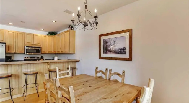 Коттедж Pines 101 Ski in out 4 BR Town House