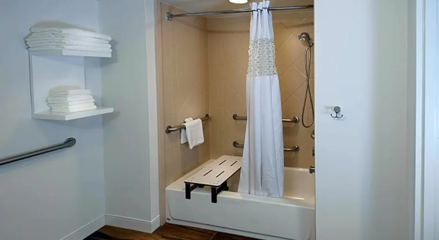 Двухместный люкс Hampton Inn Doylestown