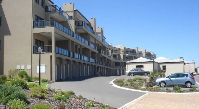 Waves Edge Apartments, Забронировать Апартаменты/квартира Отели Cape Peninsula с бассейном, Бассейн