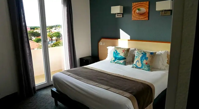 Номер Standard с видом на горы Le Regina Hôtel et restaurant Canet-plage