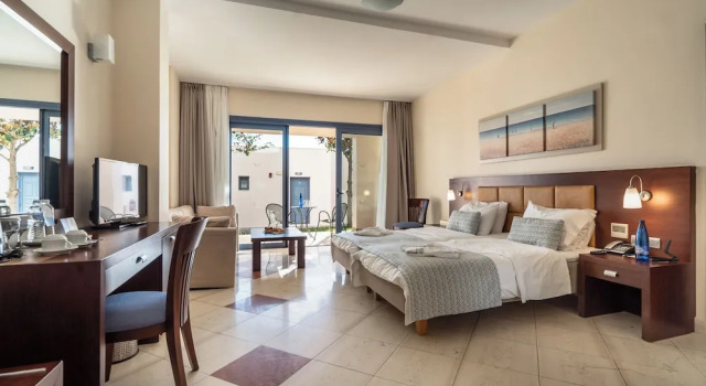 Номер Superior Porto Galini Seaside Resort & Spa