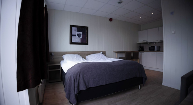 Askvoll Fjordhotell, Book Hotel Hoteller i Ask med parkering, Parkering
