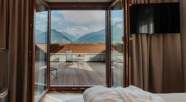 Двухместный номер Standard с балконом и с видом на горы Boutique Hotel PANORAMA Crans-Montana
