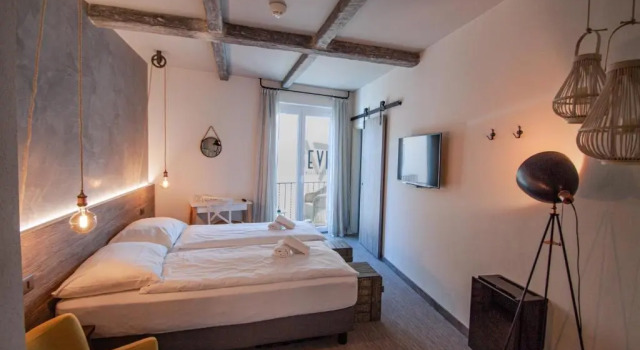 Двухместный номер Standard с балконом Seven Boutique Hotel