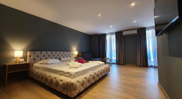 Полулюкс Hotel Viky
