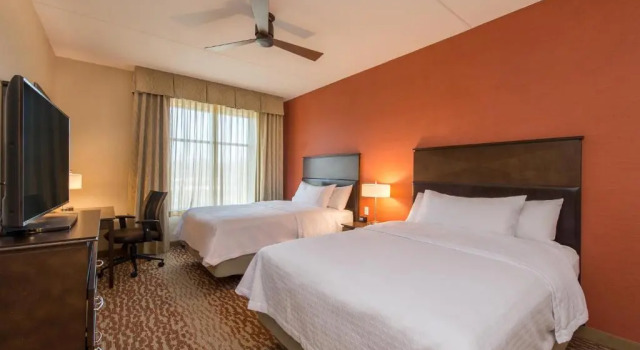 Четырёхместный люкс c 1 комнатой Homewood Suites by Hilton Boston Marlborough